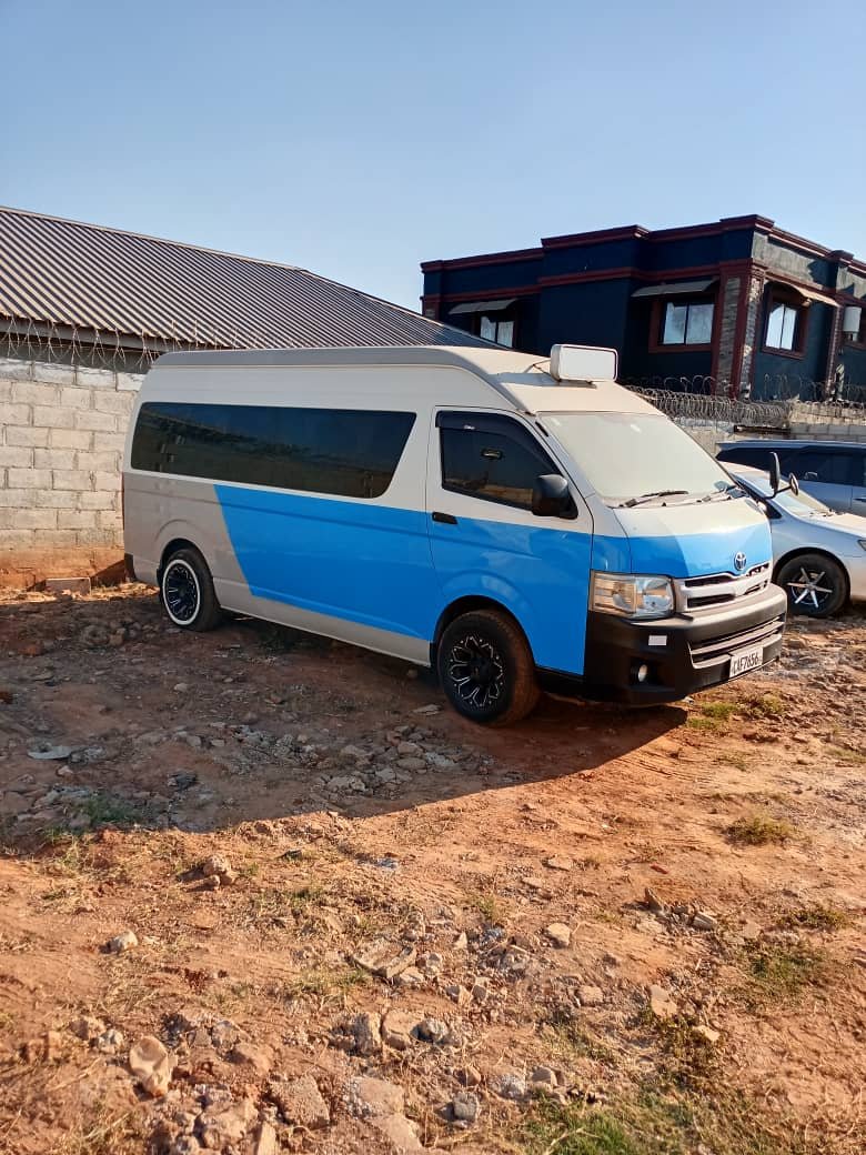 Mini bus
